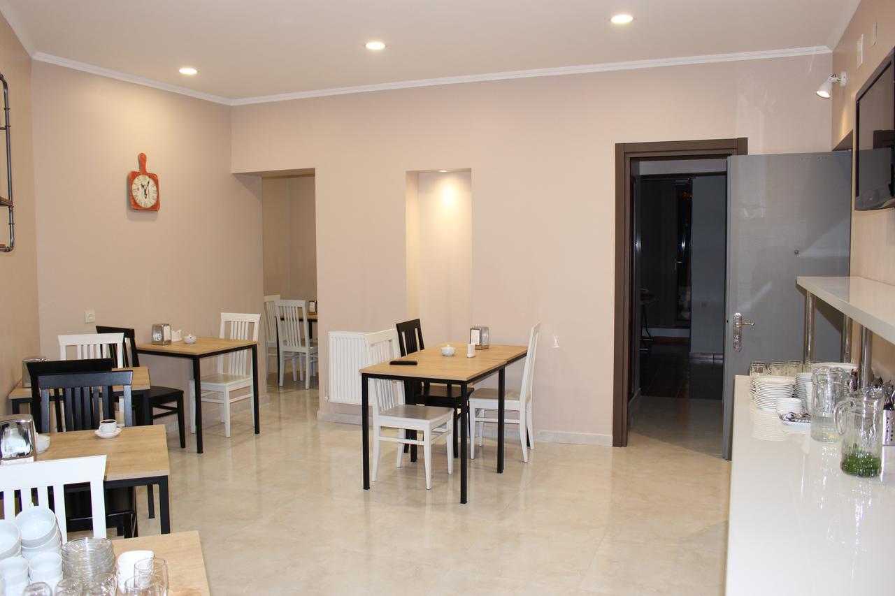 Boutique Hotel 32 Batumi Esterno foto