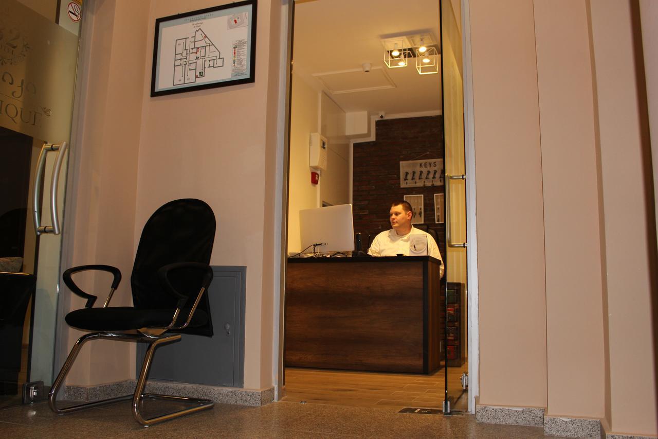 Boutique Hotel 32 Batumi Esterno foto