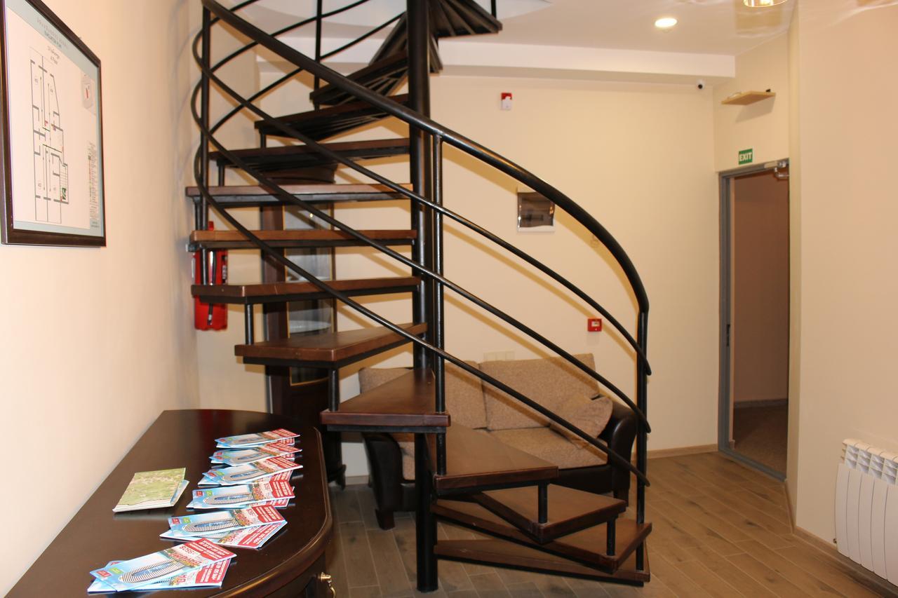 Boutique Hotel 32 Batumi Esterno foto