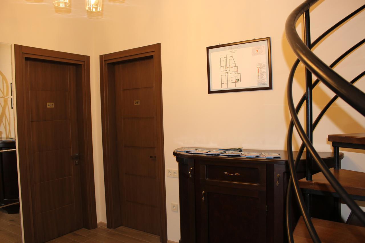 Boutique Hotel 32 Batumi Esterno foto