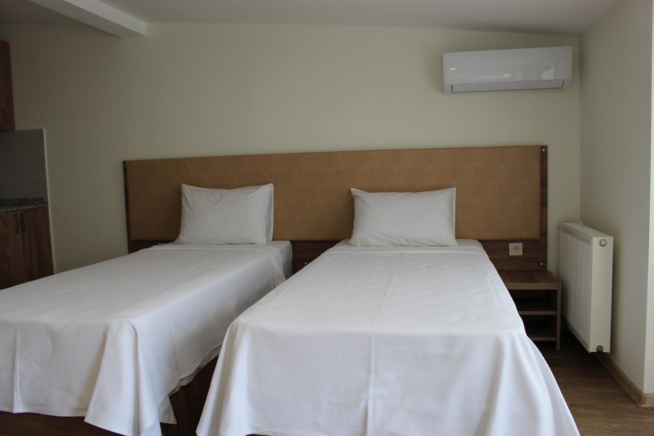 Boutique Hotel 32 Batumi Esterno foto