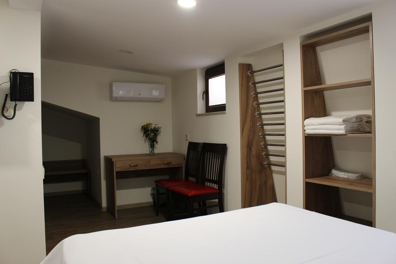 Boutique Hotel 32 Batumi Esterno foto